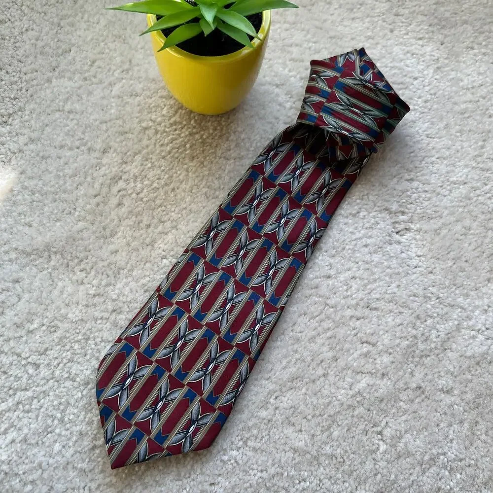 Henry Grethel Maroon Geometric Pattern Vintage Silk Career Necktie